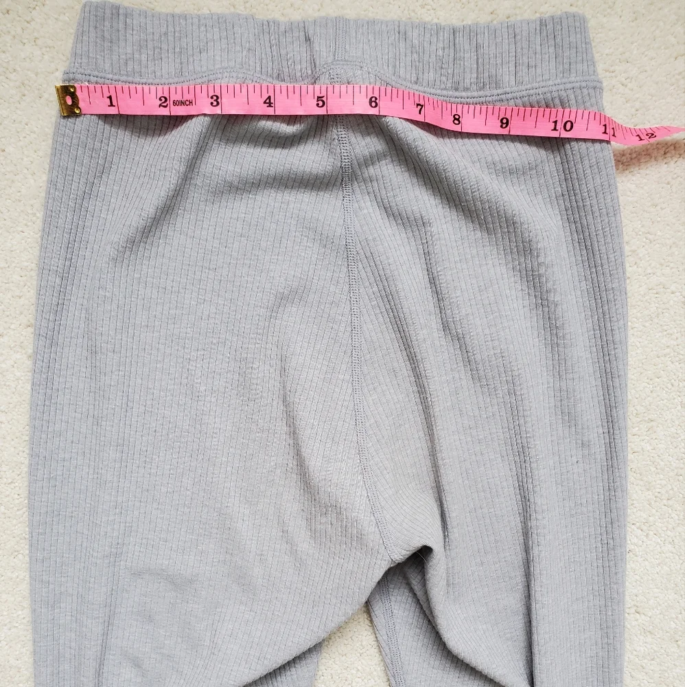 Alo Yoga Gray Ribbed Leggings szS